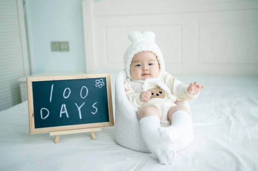 图木舒克四个月宝宝咬下嘴唇 图木舒克四个月宝宝咬下嘴唇